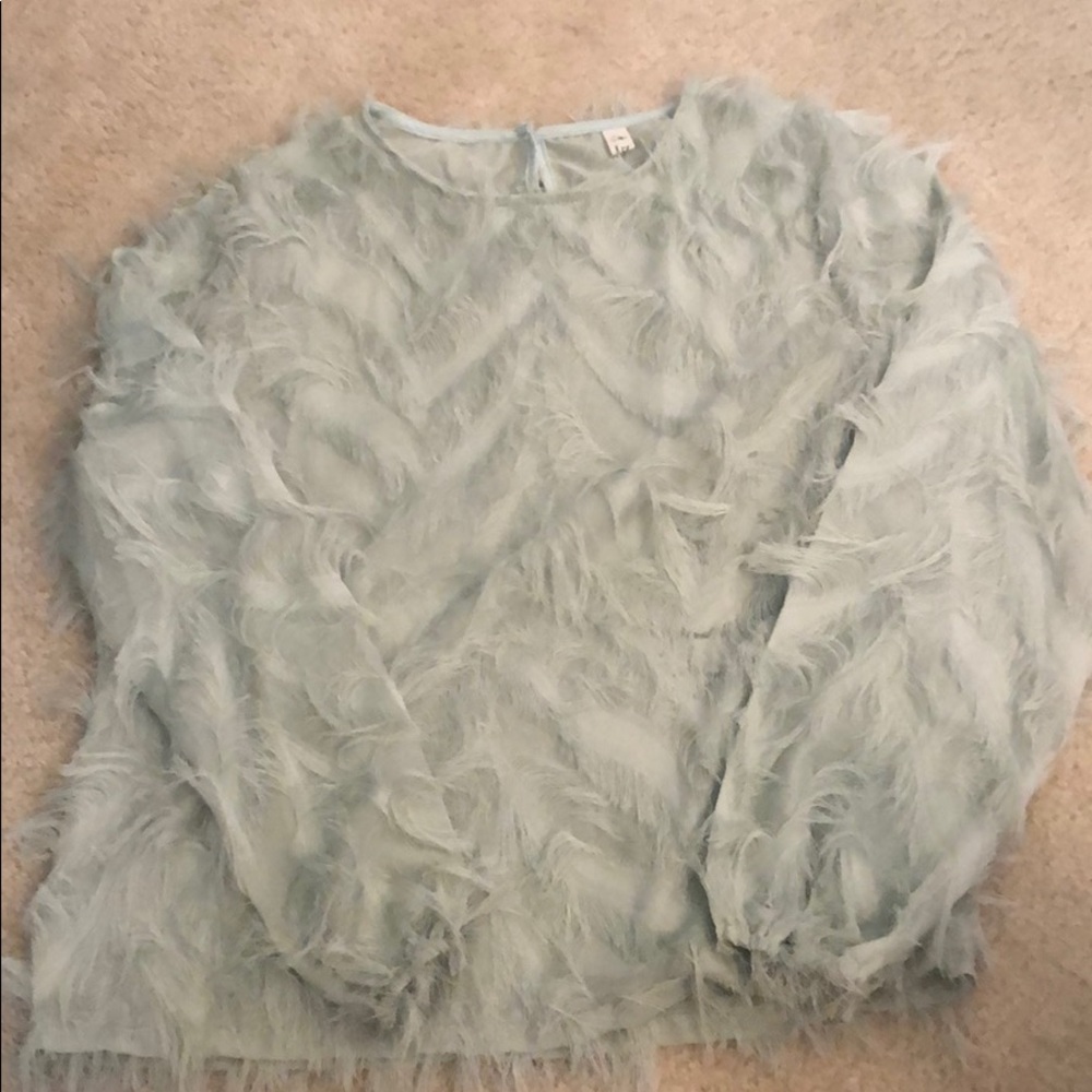 Cute top can wear in summer